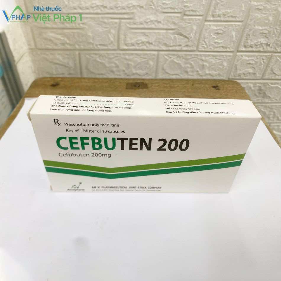 Hình ảnh hộp thuốc Cefbuten 200 được chụp tại Nhà thuốc Việt Pháp 1