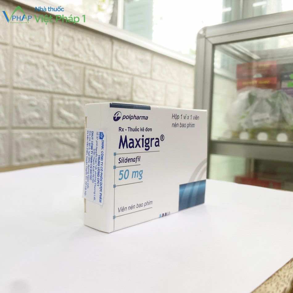 Hình ảnh hộp thuốc Maxigra được chụp tại Nhà thuốc Việt Pháp 1