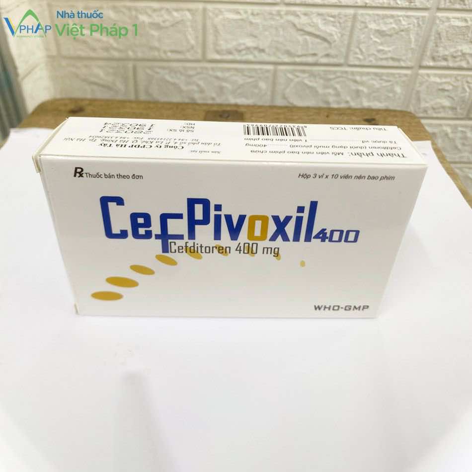 Hình ảnh hộp thuốc Cefpivoxil 400mg được chụp tại Nhà thuốc Việt Pháp 1