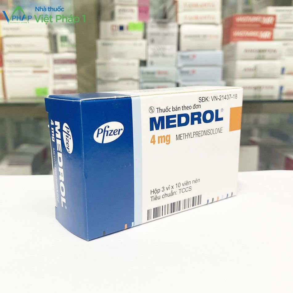 Góc nghiên của hộp thuốc Medrol 4mg