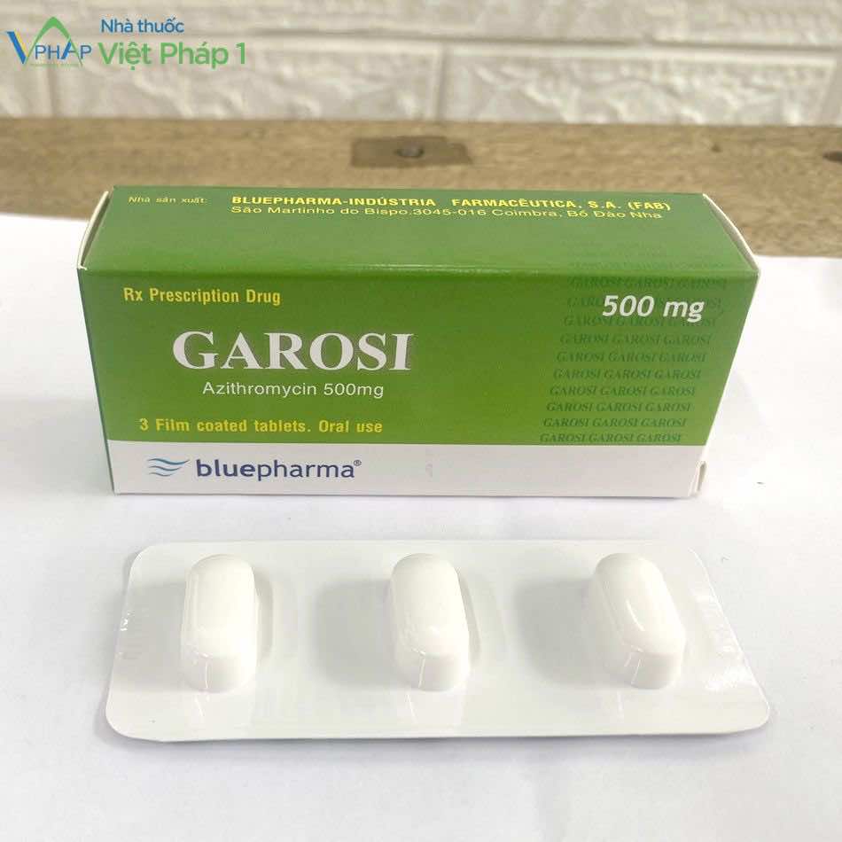 Viên uống và hộp thuốc Garosi được chụp tại nhà thuốc Việt Pháp 1