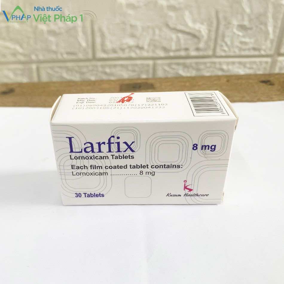 Hộp thuốc Larfix 8mg chụp tại Nhà Thuốc Việt Pháp 1