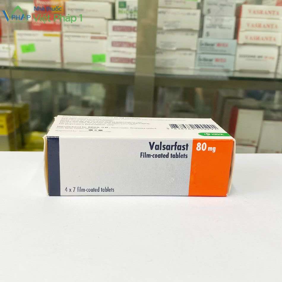 Mặt bên hộp chụp tại Nhà thuốc Việt Pháp 1