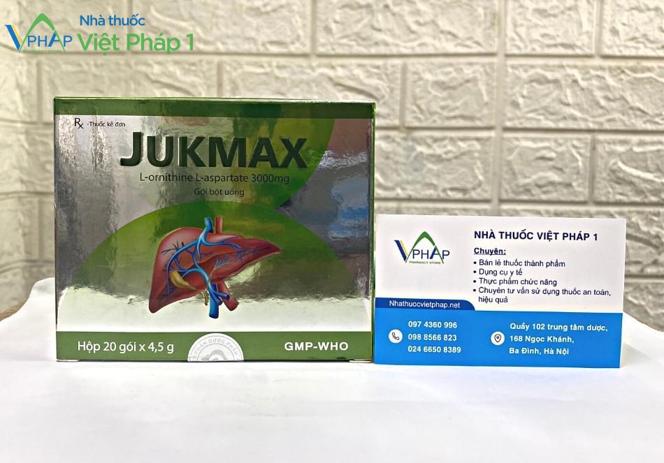 Hộp thuốc Jukmax được chụp tại Nhà thuốc Việt Pháp 1