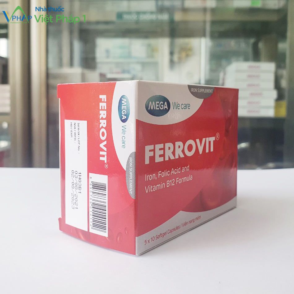 Thuốc Ferrovit nhìn từ trái sang