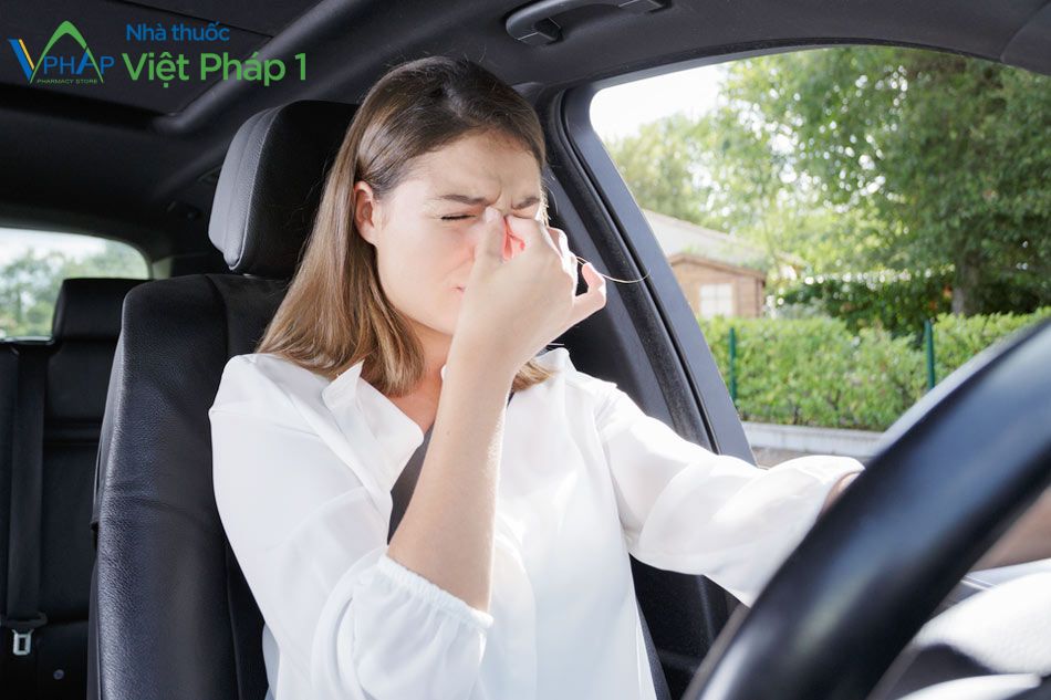 Newtel 300mg gây hoa mắt, mệt mỏi cho người lái xe hoặc vận hành máy móc.