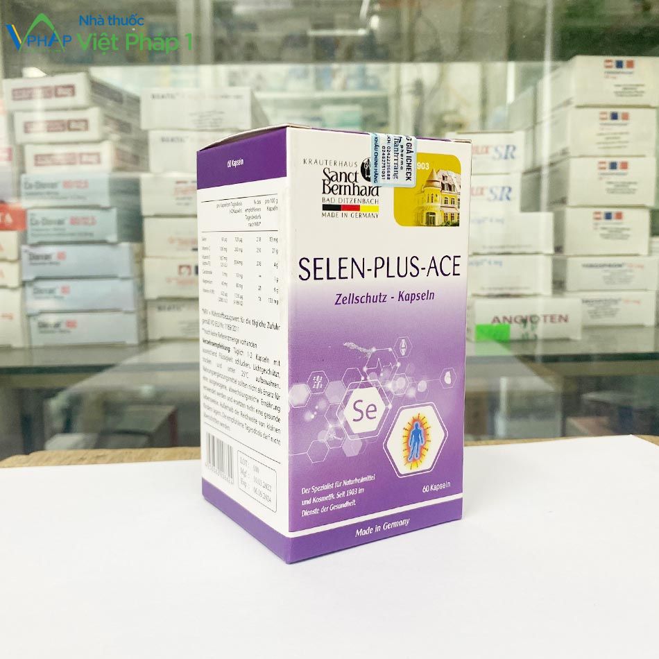 Góc nghiêng của sản phẩm Selen Plus ACE được chụp tại Nhà Thuốc Việt Pháp 1