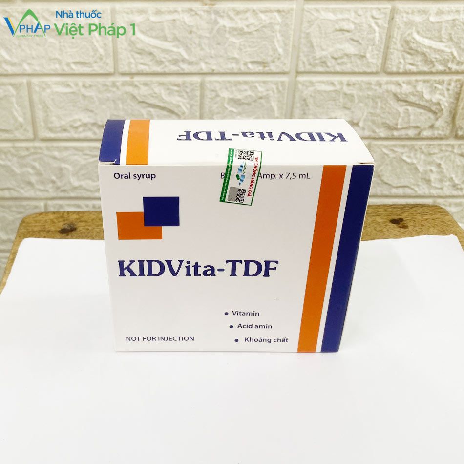 Hộp thuốc KIDVita-TDF được chụp tại Nhà Thuốc Việt Pháp 1