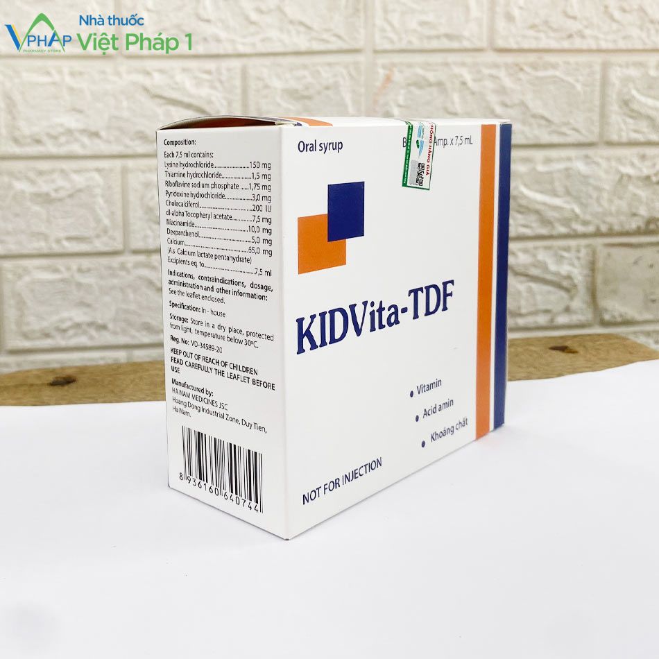 Mặt nghiêng của hộp thuốc KIDVita-TDF được chụp tại Nhà Thuốc Việt Pháp 1