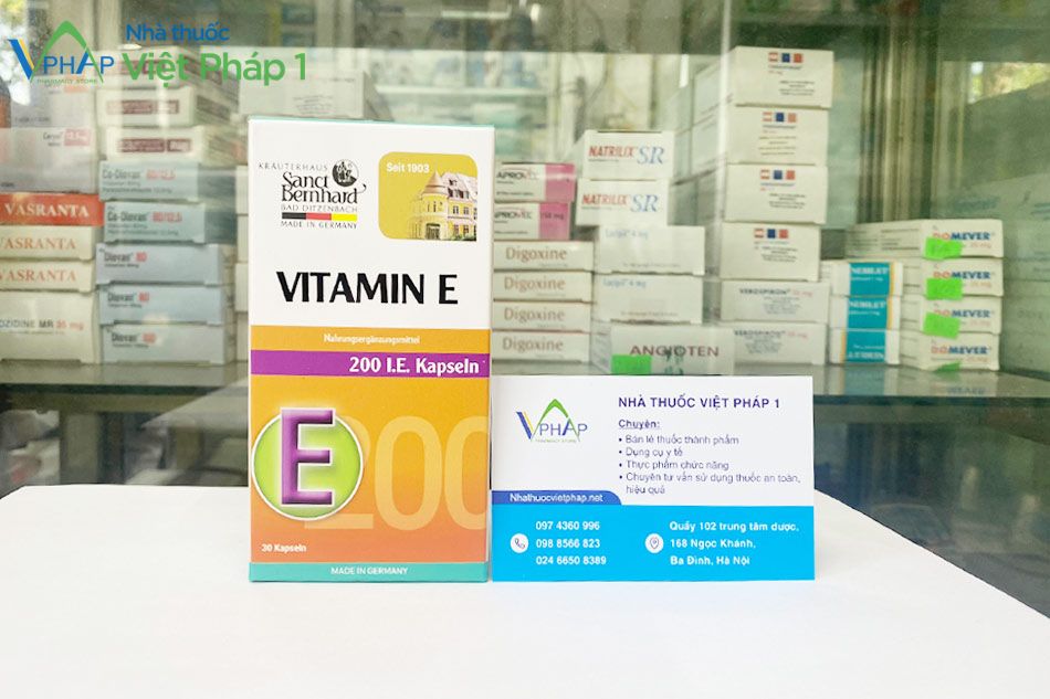 Sản phẩm Vitamin E 200 IE Kapseln được phân phối chính hãng tại Nhà Thuốc Việt Pháp 1