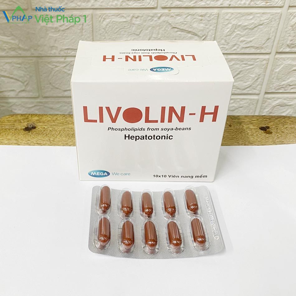 Hộp và vỉ thuốc Livolin-H được chụp tại Nhà Thuốc Việt Pháp 1
