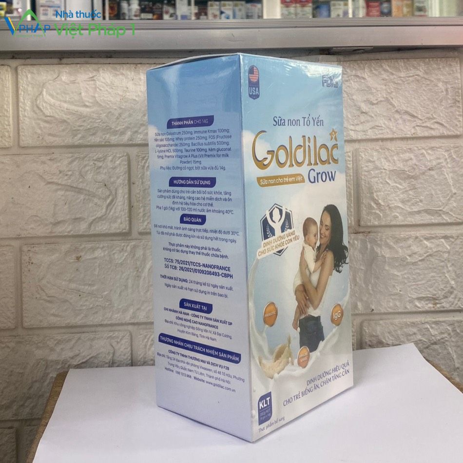 Mặt nghiêng của hộp Sữa non tổ yến Goldilac Grow được chụp tại Nhà Thuốc Việt Pháp 1