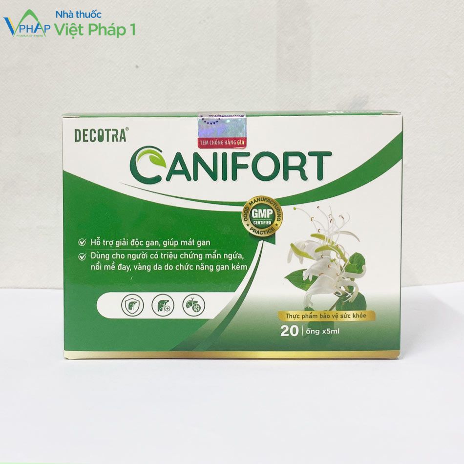 Hộp của sản phẩm Canifort được chụp tại Nhà Thuốc Việt Pháp 1